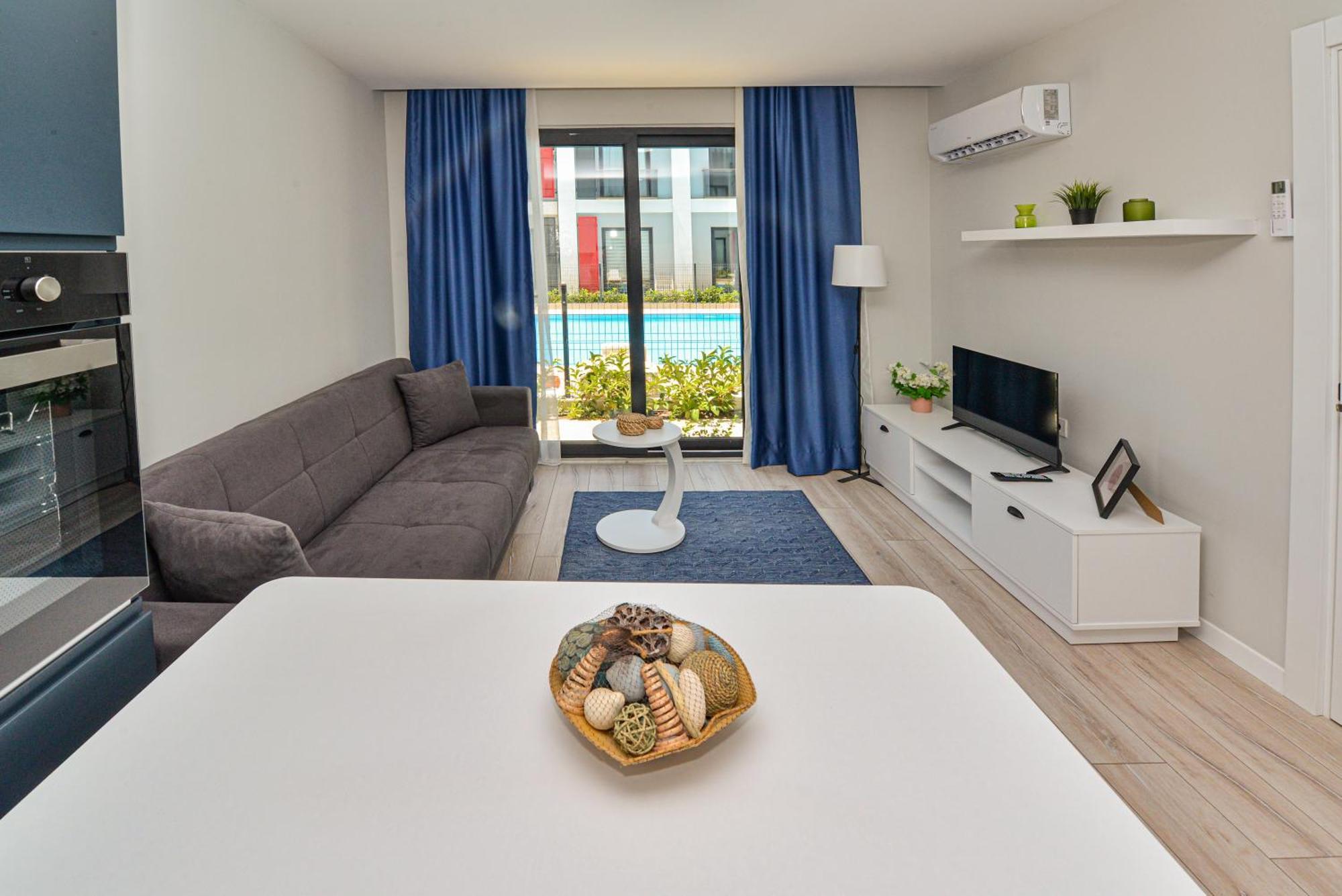 C Suites Antalia Airport Esterno foto