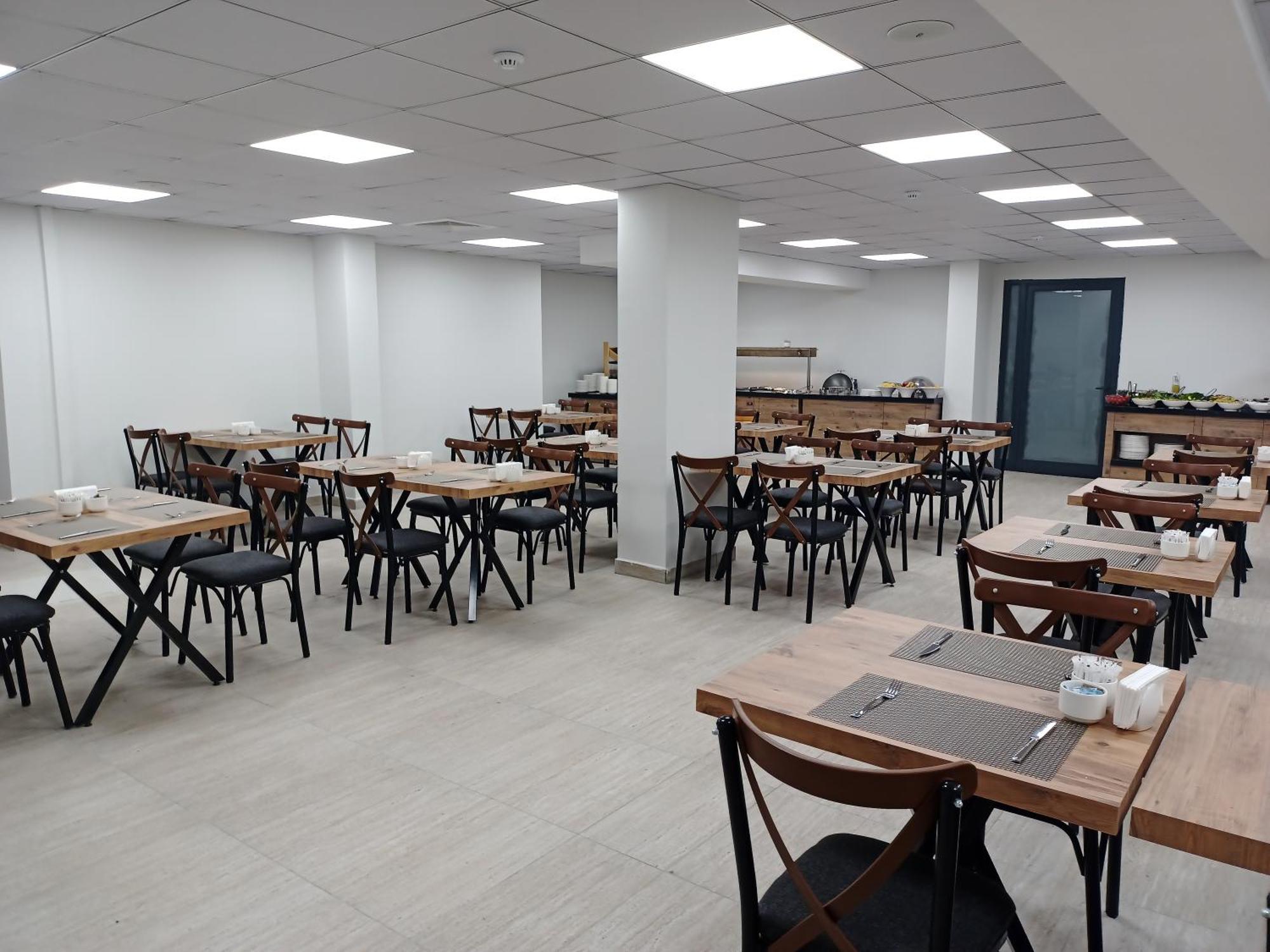 C Suites Antalia Airport Esterno foto