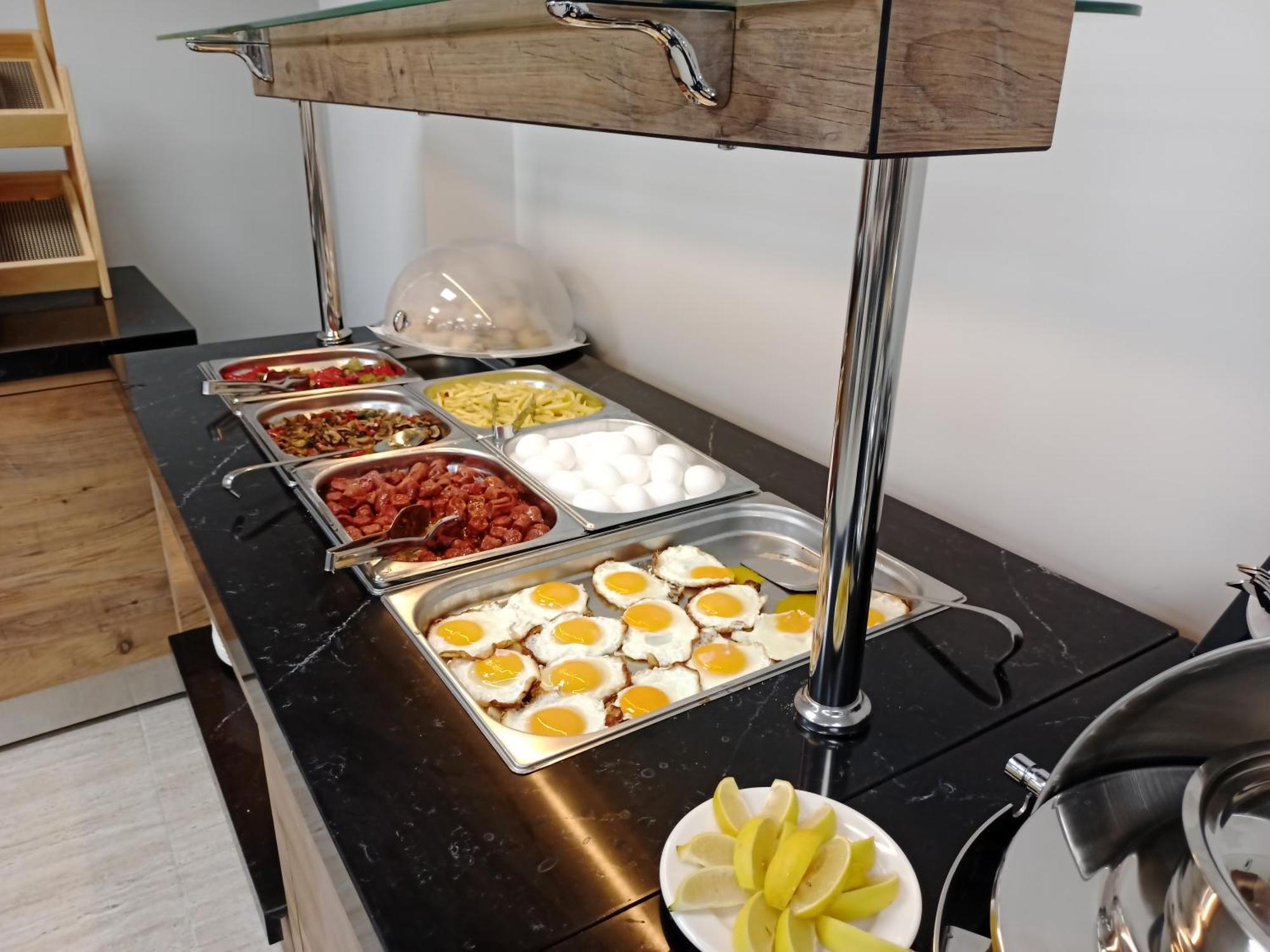 C Suites Antalia Airport Esterno foto