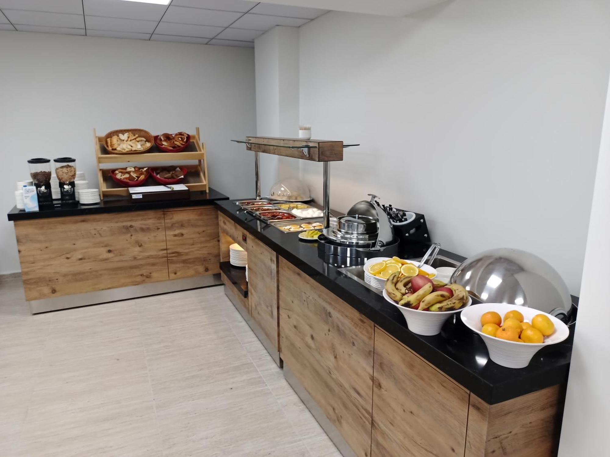 C Suites Antalia Airport Esterno foto